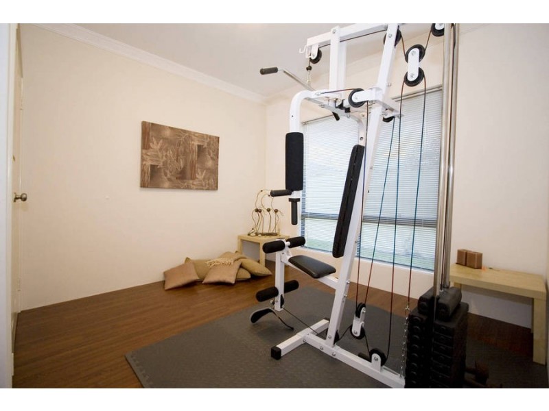 39 Baningan Ave, Success WA 6164