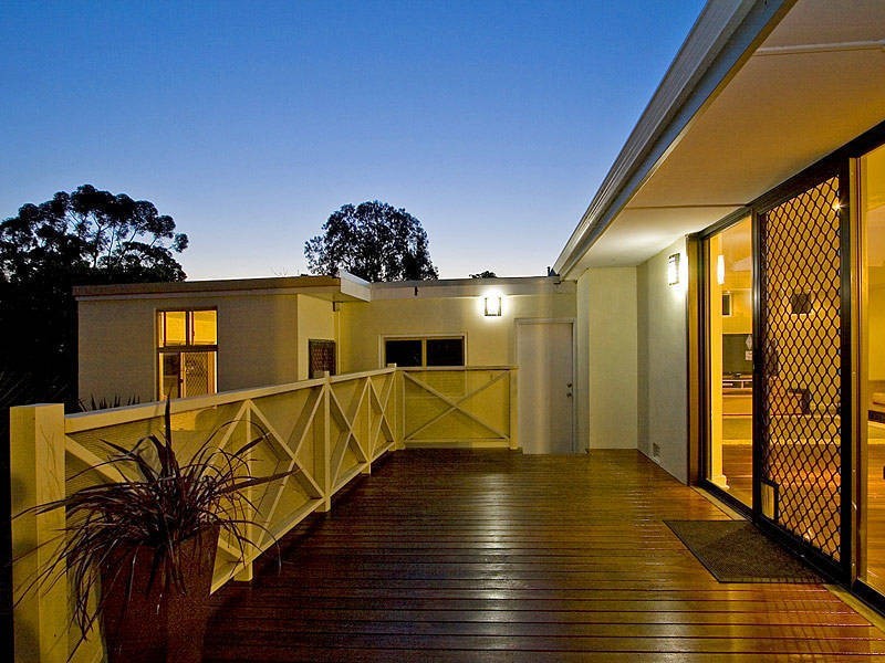 4 Boston Way, Booragoon WA 6154