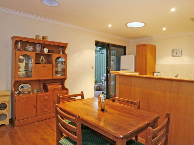 1/25 Bristol Av, Bicton WA 6157