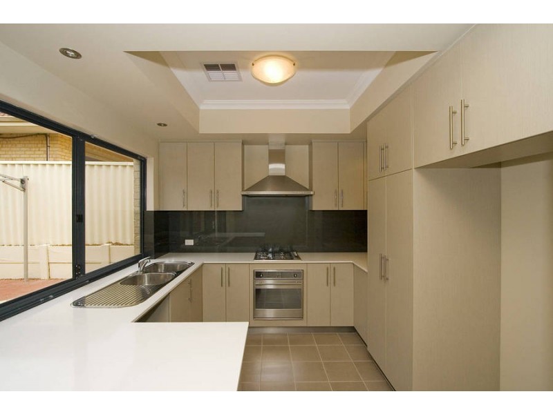 2/172 Forrest Street, Fremantle WA 6160