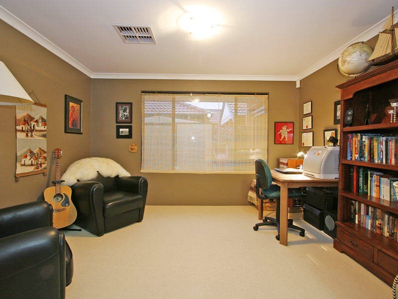 10 Race Street, Willagee WA 6156