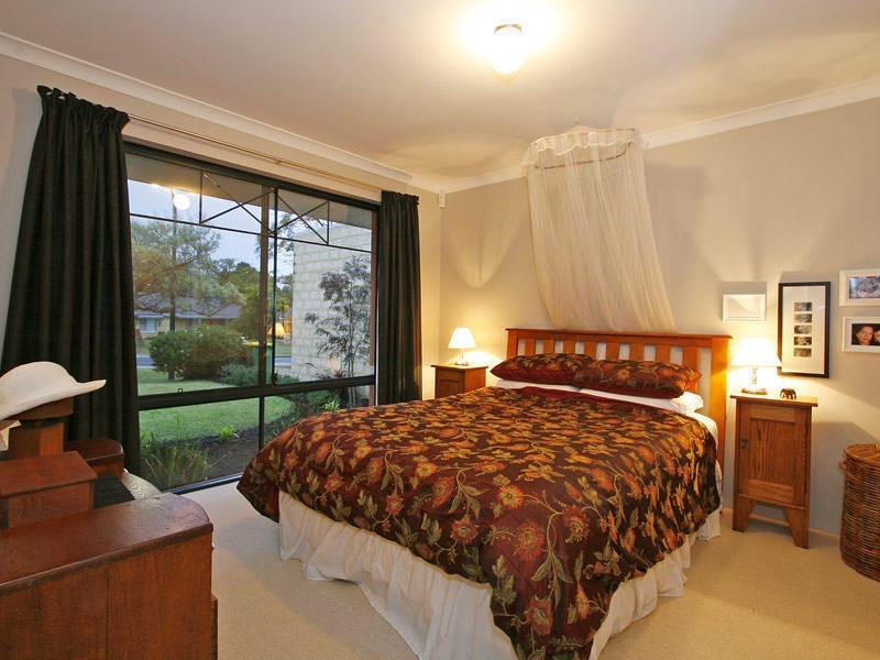 10 Race Street, Willagee WA 6156