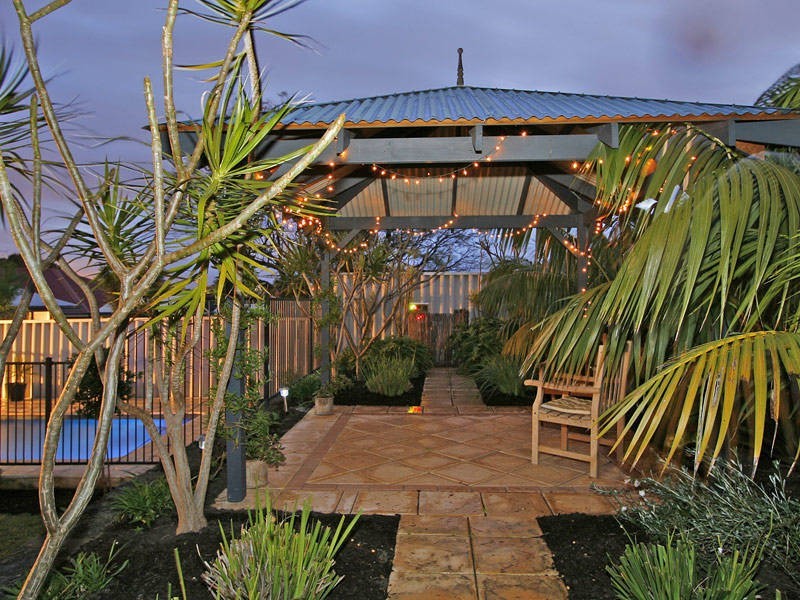 10 Race Street, Willagee WA 6156