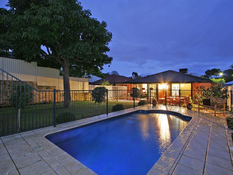 10 Race Street, Willagee WA 6156
