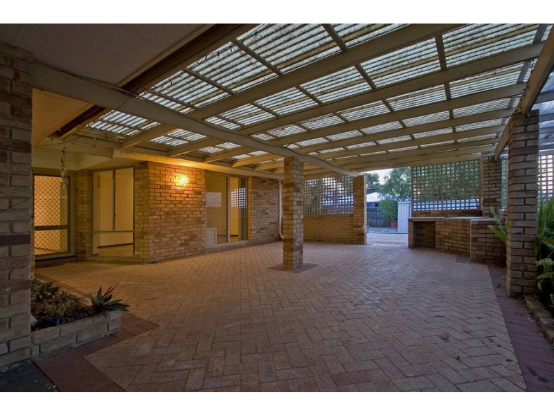 5 Stampel Gdn, Kardinya WA 6163