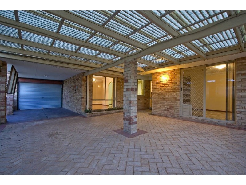 5 Stampel Gdn, Kardinya WA 6163