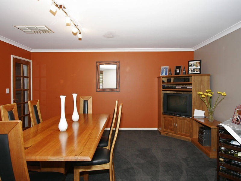 107 Peterborough Circle, North Lake WA 6163