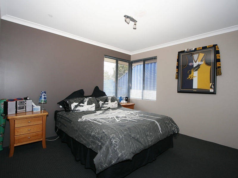 107 Peterborough Circle, North Lake WA 6163