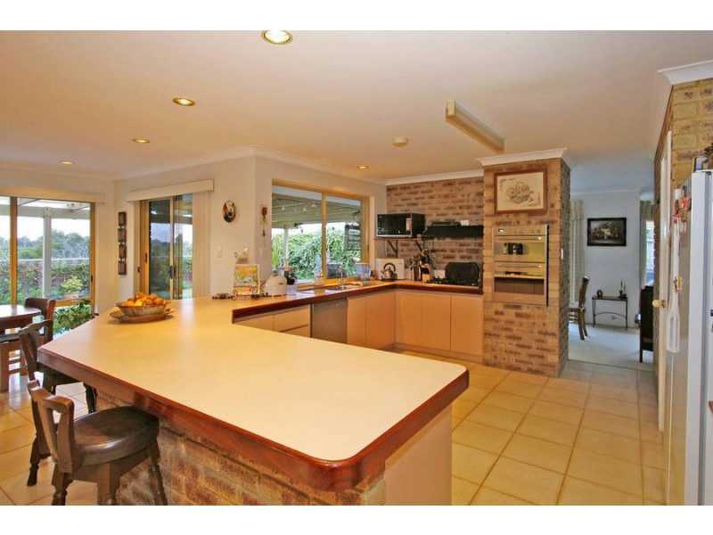 19 Maritime Tce, Coogee WA 6166