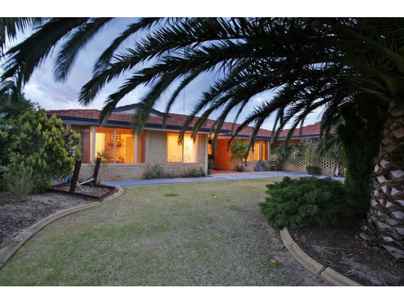 19 Maritime Tce, Coogee WA 6166