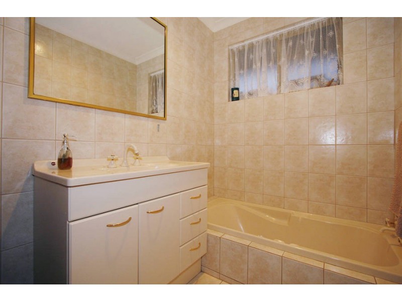 19 Maritime Tce, Coogee WA 6166