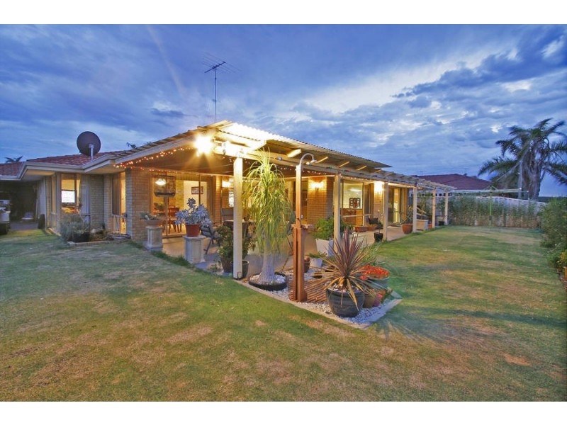 19 Maritime Tce, Coogee WA 6166