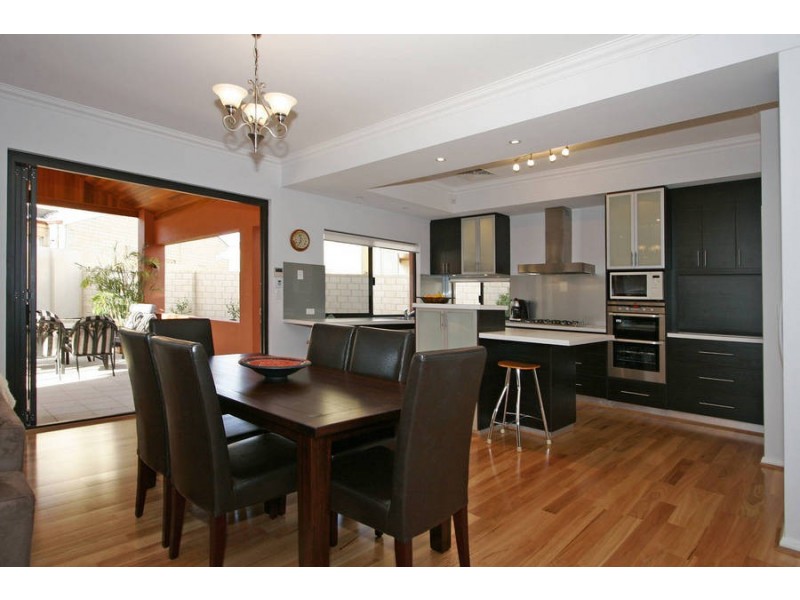 22 Macleod Road, Applecross WA 6153