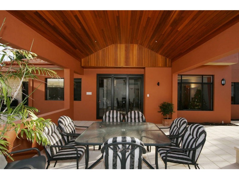 22 Macleod Road, Applecross WA 6153