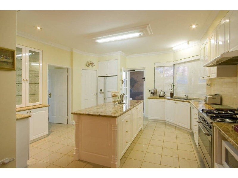 15 Carroll Street, Applecross WA 6153