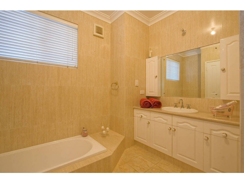 15 Carroll Street, Applecross WA 6153