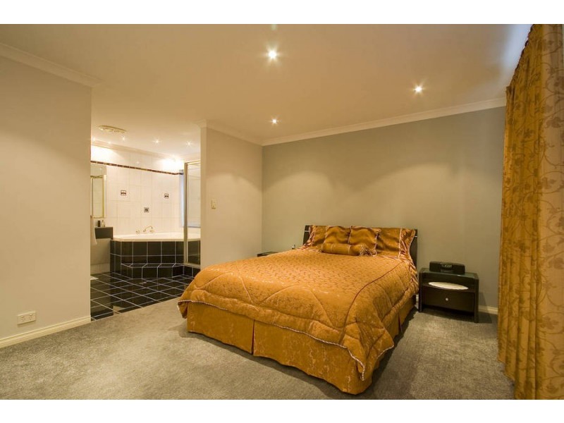 15 Ranunculus Crt, Beeliar WA 6164