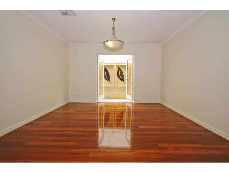 39B Links Road, Ardross WA 6153