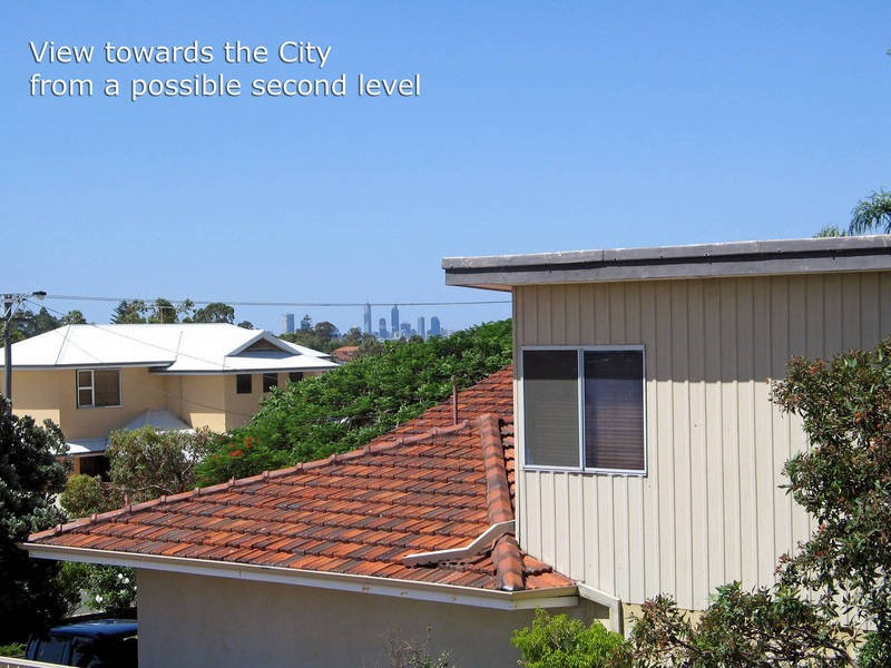13A Sergeant Road, Melville WA 6156