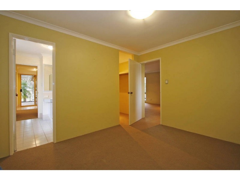 7 Graydon Gr, Leda WA 6170
