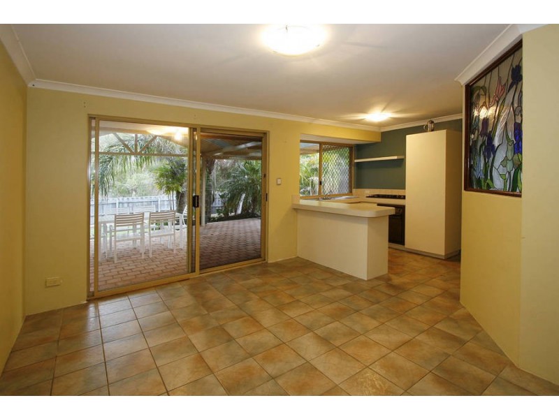 7 Graydon Gr, Leda WA 6170