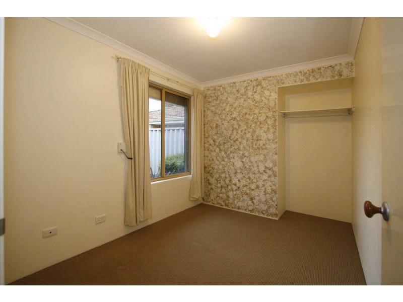 7 Graydon Gr, Leda WA 6170