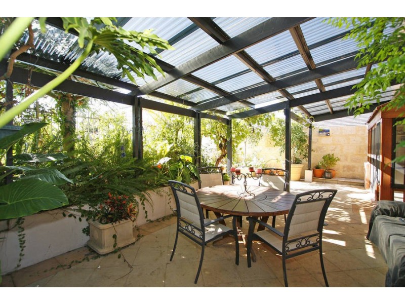 11 View Road, Mount Pleasant WA 6153