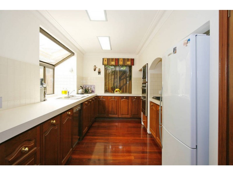 16 Bateman Road, Mount Pleasant WA 6153