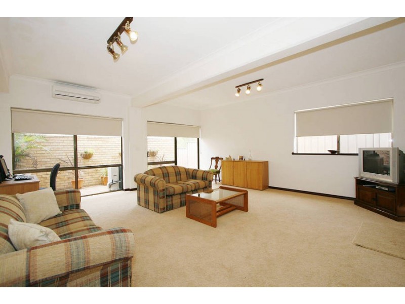 16 Bateman Road, Mount Pleasant WA 6153