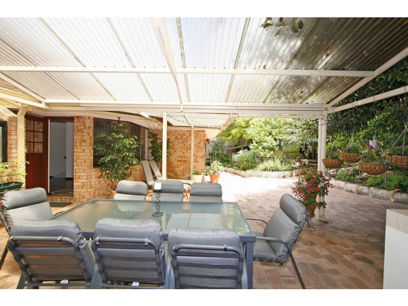 16 Bateman Road, Mount Pleasant WA 6153