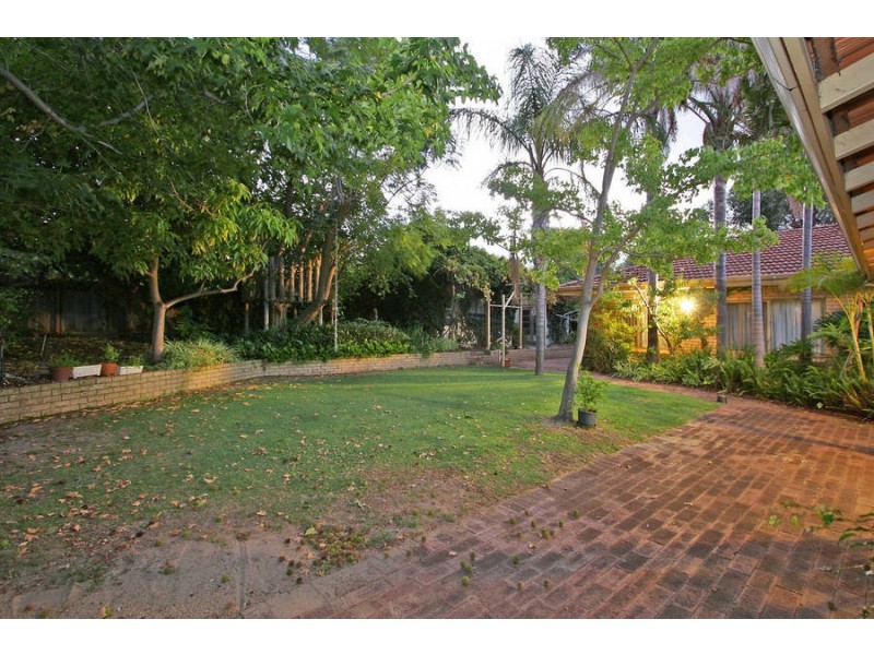 47 Tweeddale Road, Applecross WA 6153