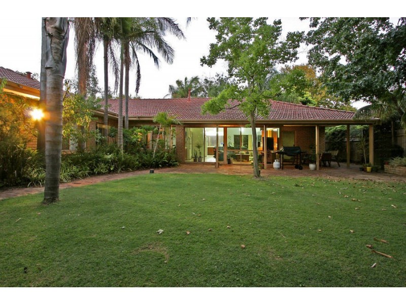 47 Tweeddale Road, Applecross WA 6153