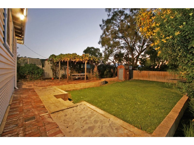 43 Gibson St, Beaconsfield WA 6162