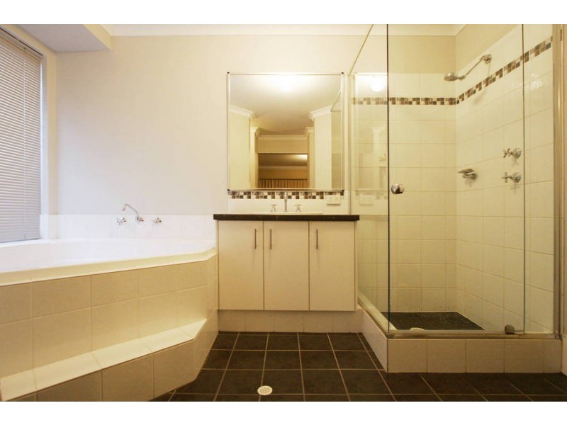 284 Johnson Rd, Bertram WA 6167