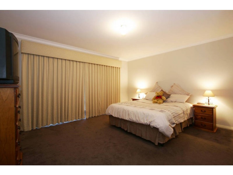 284 Johnson Rd, Bertram WA 6167