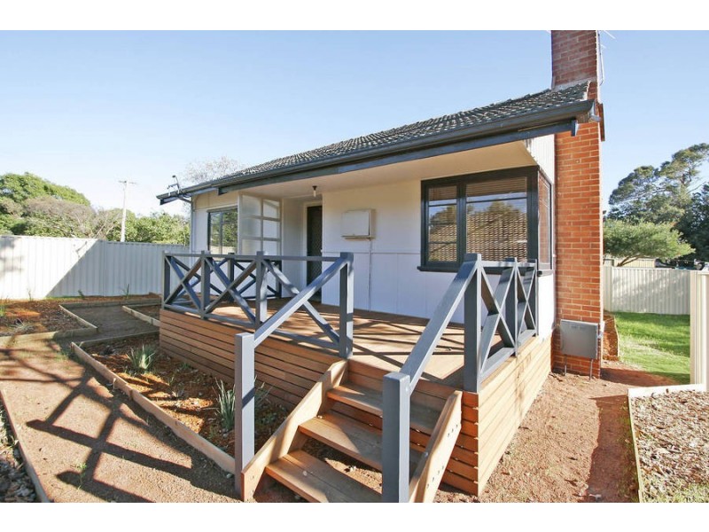 84 Snook Crecent, Hilton WA 6163