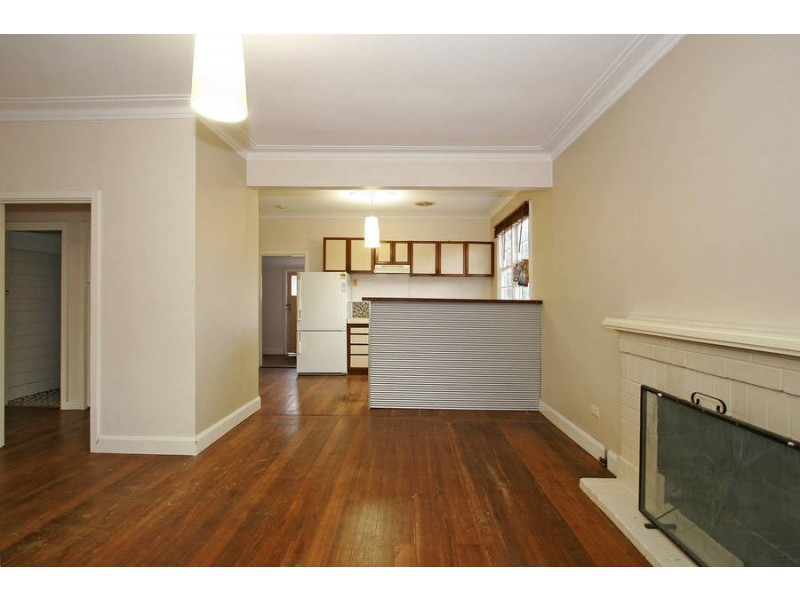 84 Snook Crecent, Hilton WA 6163