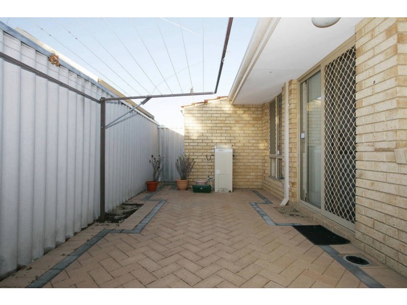 2/157 Stock Road, Attadale WA 6156