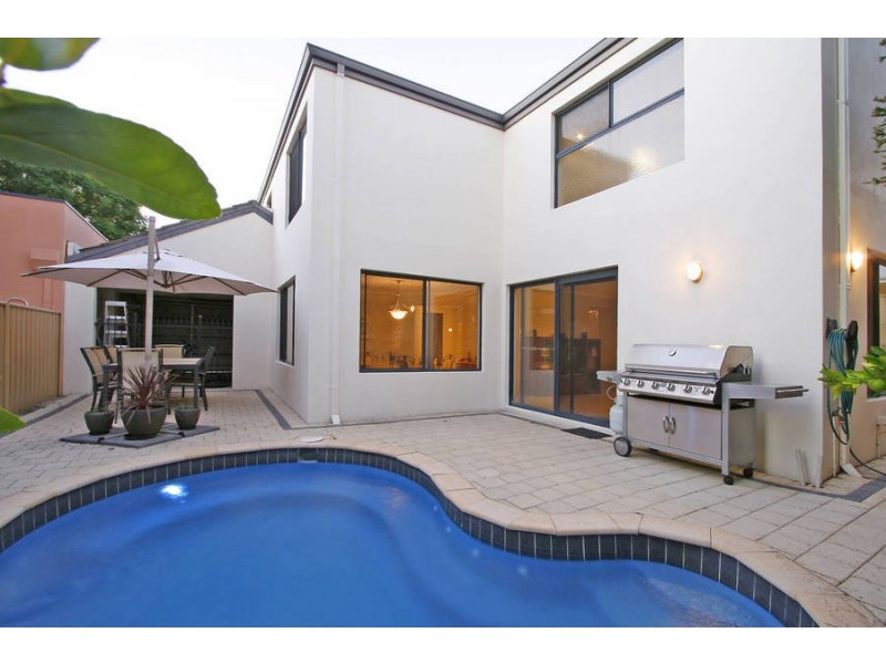 2C Drew Road, Ardross WA 6153