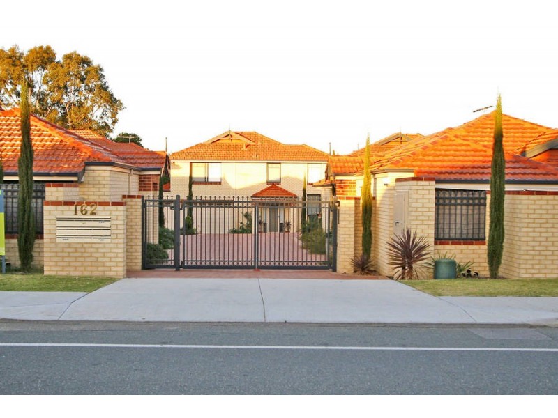 8/162 Stock Road, Attadale WA 6156