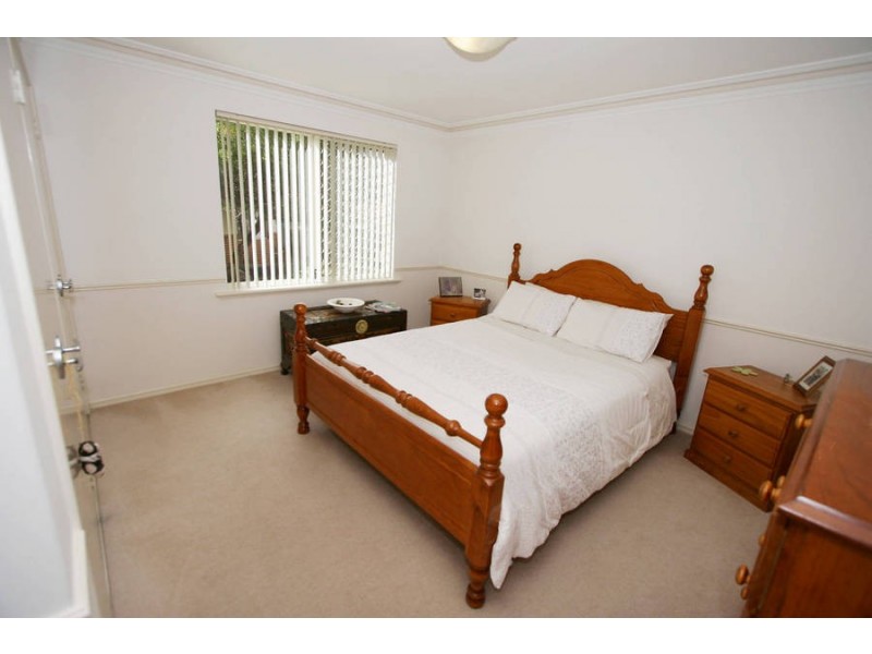 13/33 ( St Pauls Estate ) Paddington Court, Bibra Lake WA 6163