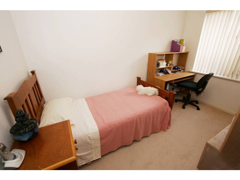 13/33 ( St Pauls Estate ) Paddington Court, Bibra Lake WA 6163