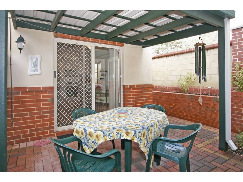 13/33 ( St Pauls Estate ) Paddington Court, Bibra Lake WA 6163