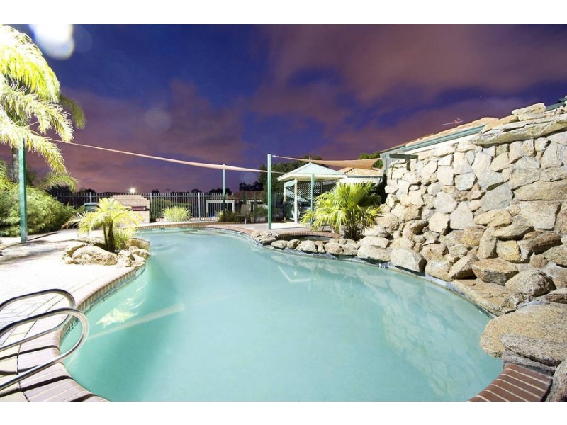 13/33 ( St Pauls Estate ) Paddington Court, Bibra Lake WA 6163