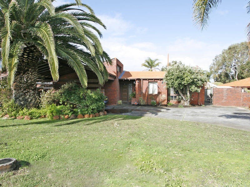 248 Riseley Street, Booragoon WA 6154