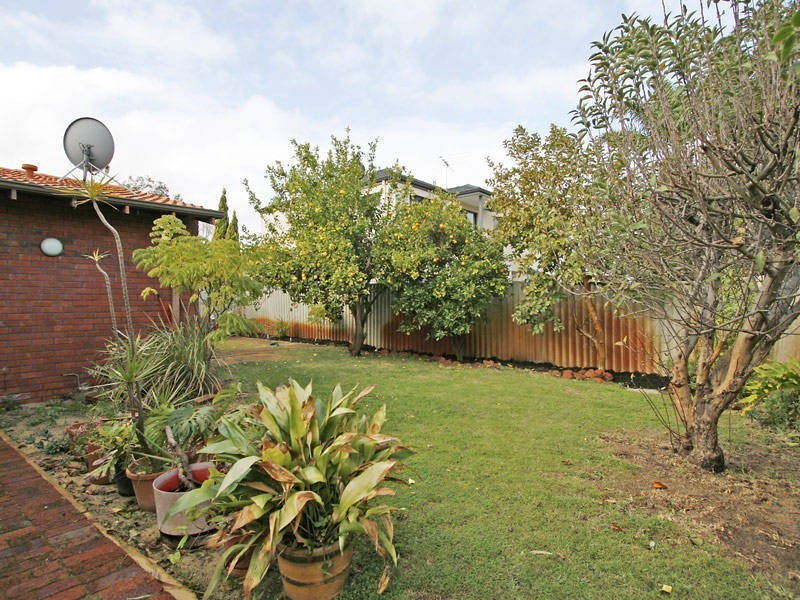 248 Riseley Street, Booragoon WA 6154