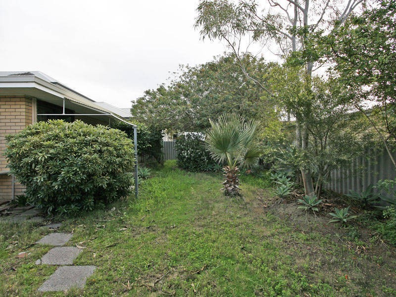 19 Boston Way, Booragoon WA 6154