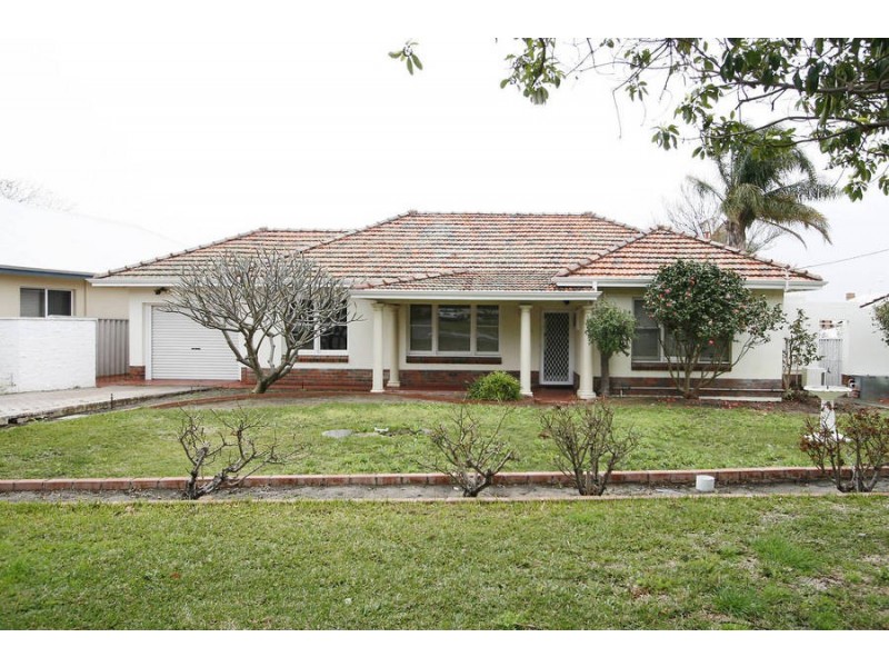 15 Lawlor Rd, Attadale WA 6156
