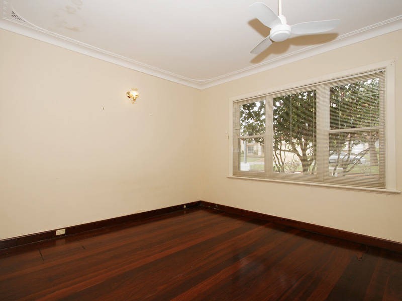 15 Lawlor Rd, Attadale WA 6156