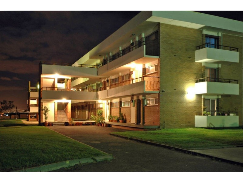 11/8-10 Fortini Crt, Hamilton Hill WA 6163